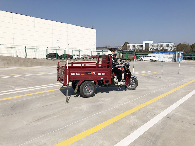 美丽华驾校摩托车场地